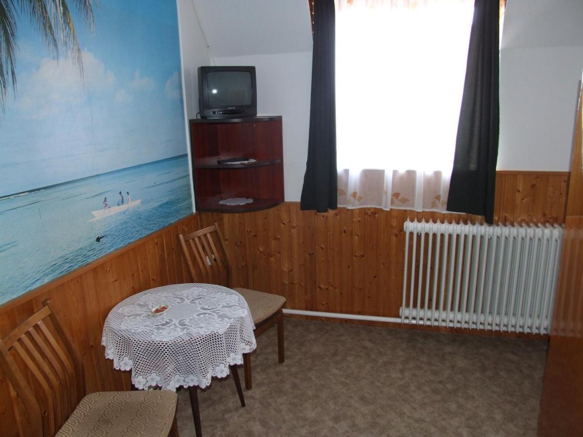 Revesz Vendeghaz Hotel Harkany Ngoại thất bức ảnh