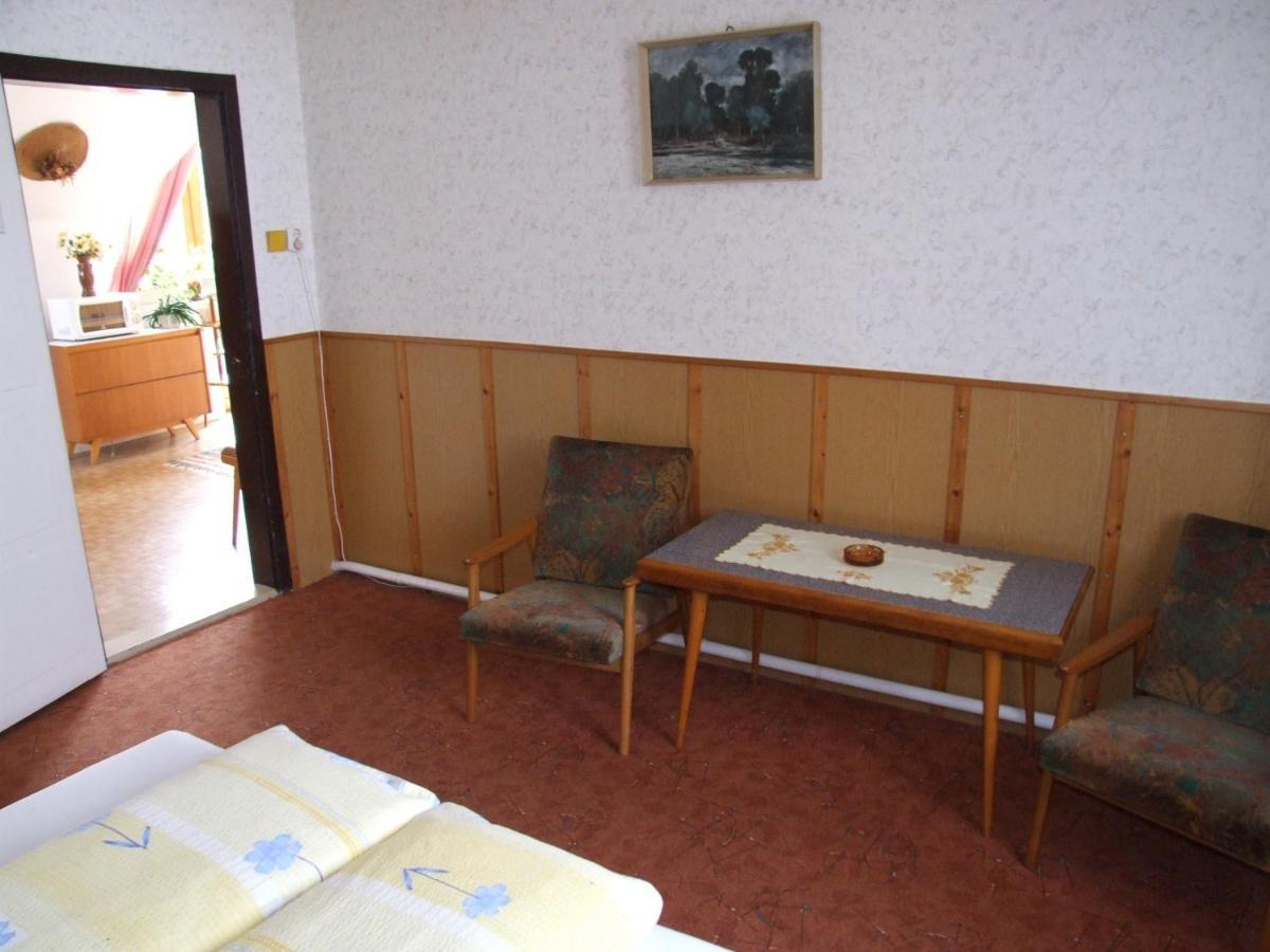 Revesz Vendeghaz Hotel Harkany Phòng bức ảnh