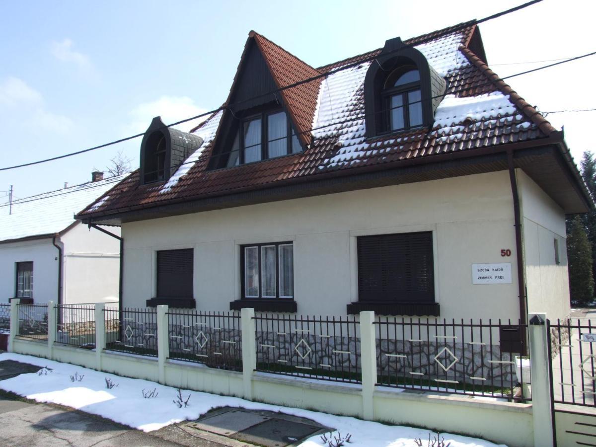 Revesz Vendeghaz Hotel Harkany Ngoại thất bức ảnh