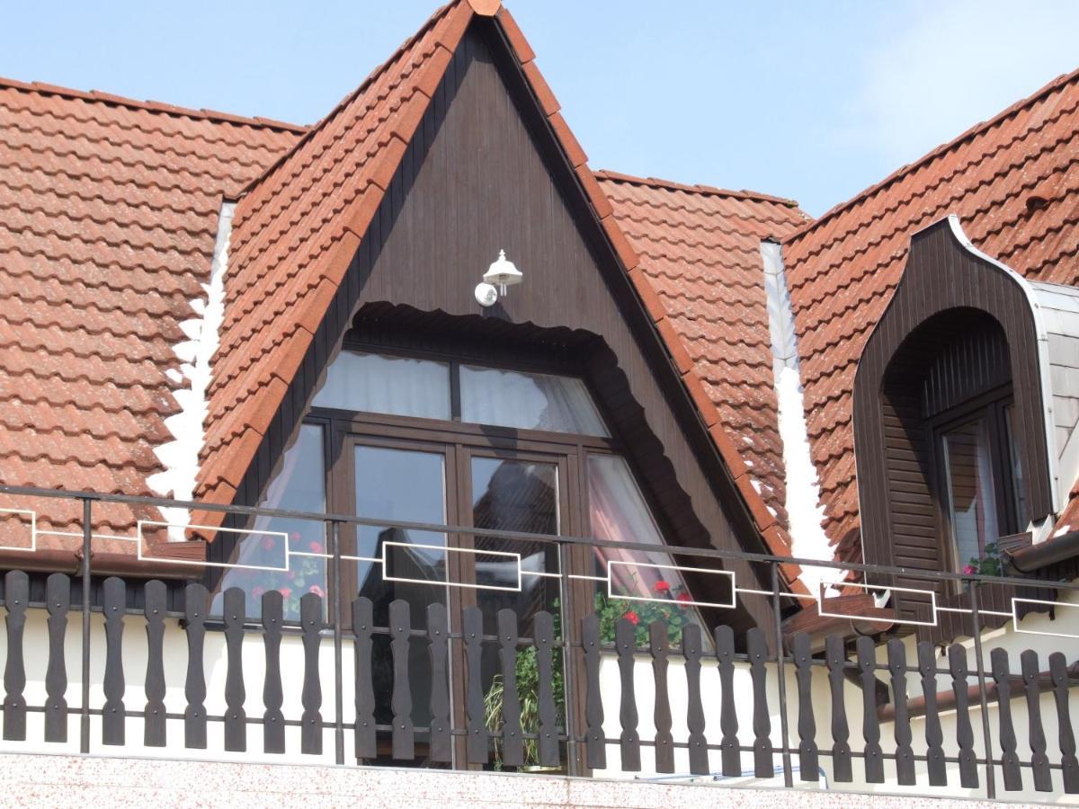 Revesz Vendeghaz Hotel Harkany Ngoại thất bức ảnh