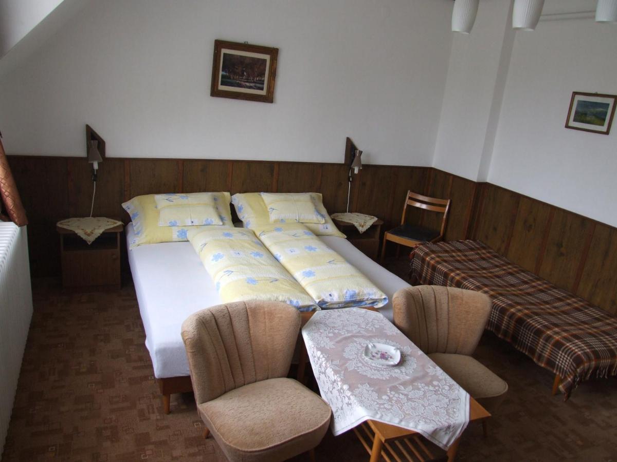 Revesz Vendeghaz Hotel Harkany Phòng bức ảnh