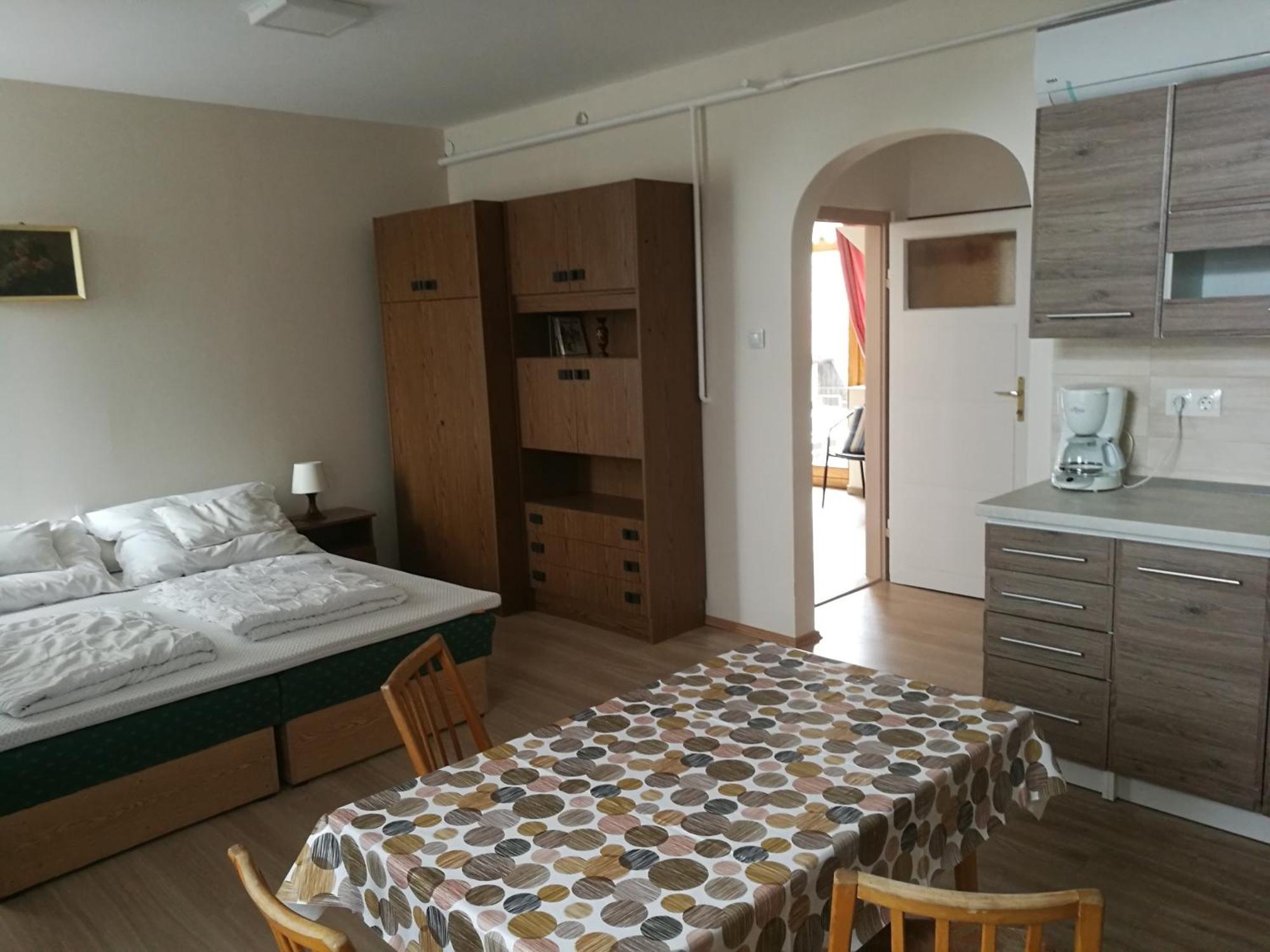 Revesz Vendeghaz Hotel Harkany Ngoại thất bức ảnh