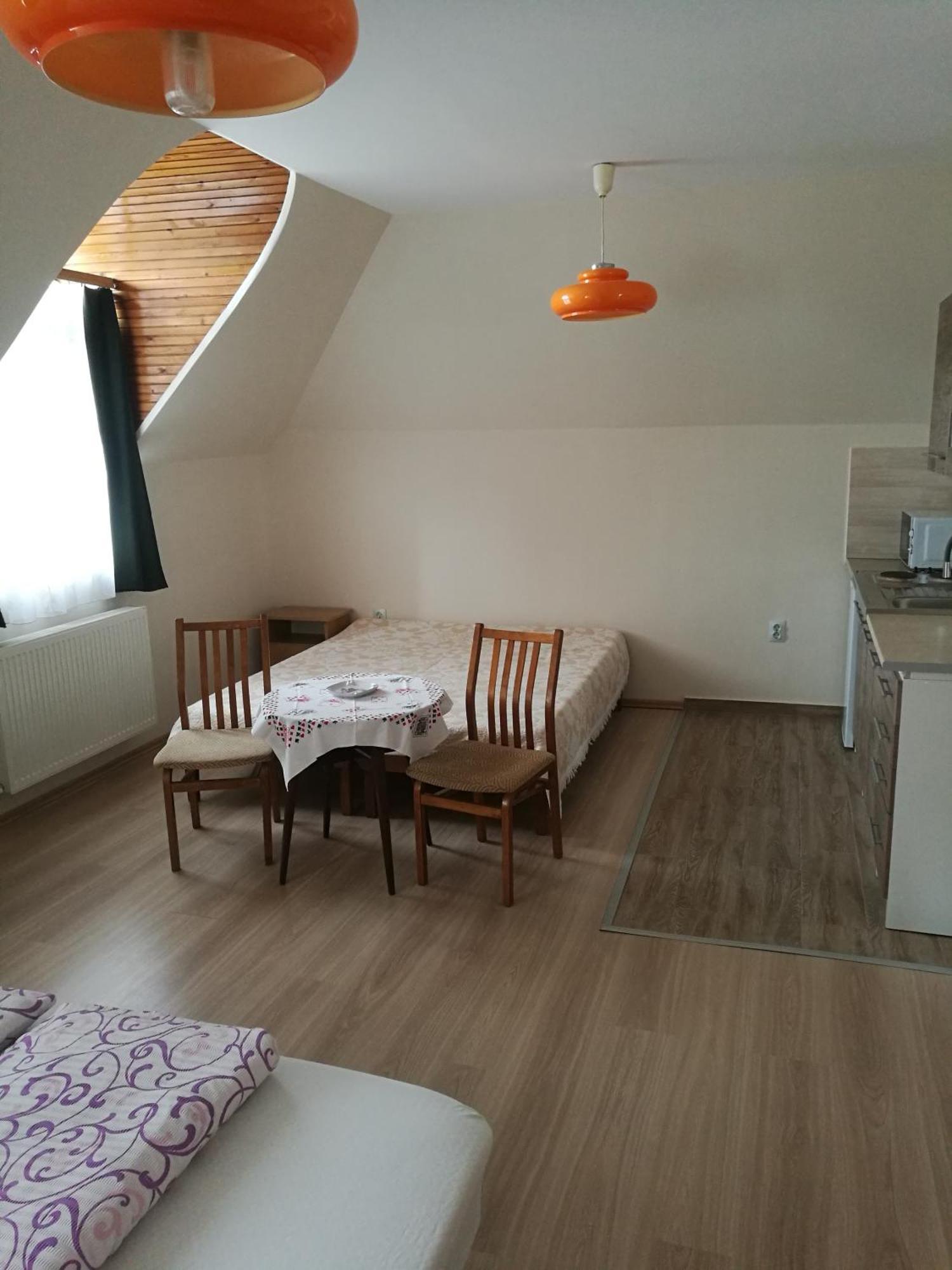 Revesz Vendeghaz Hotel Harkany Ngoại thất bức ảnh